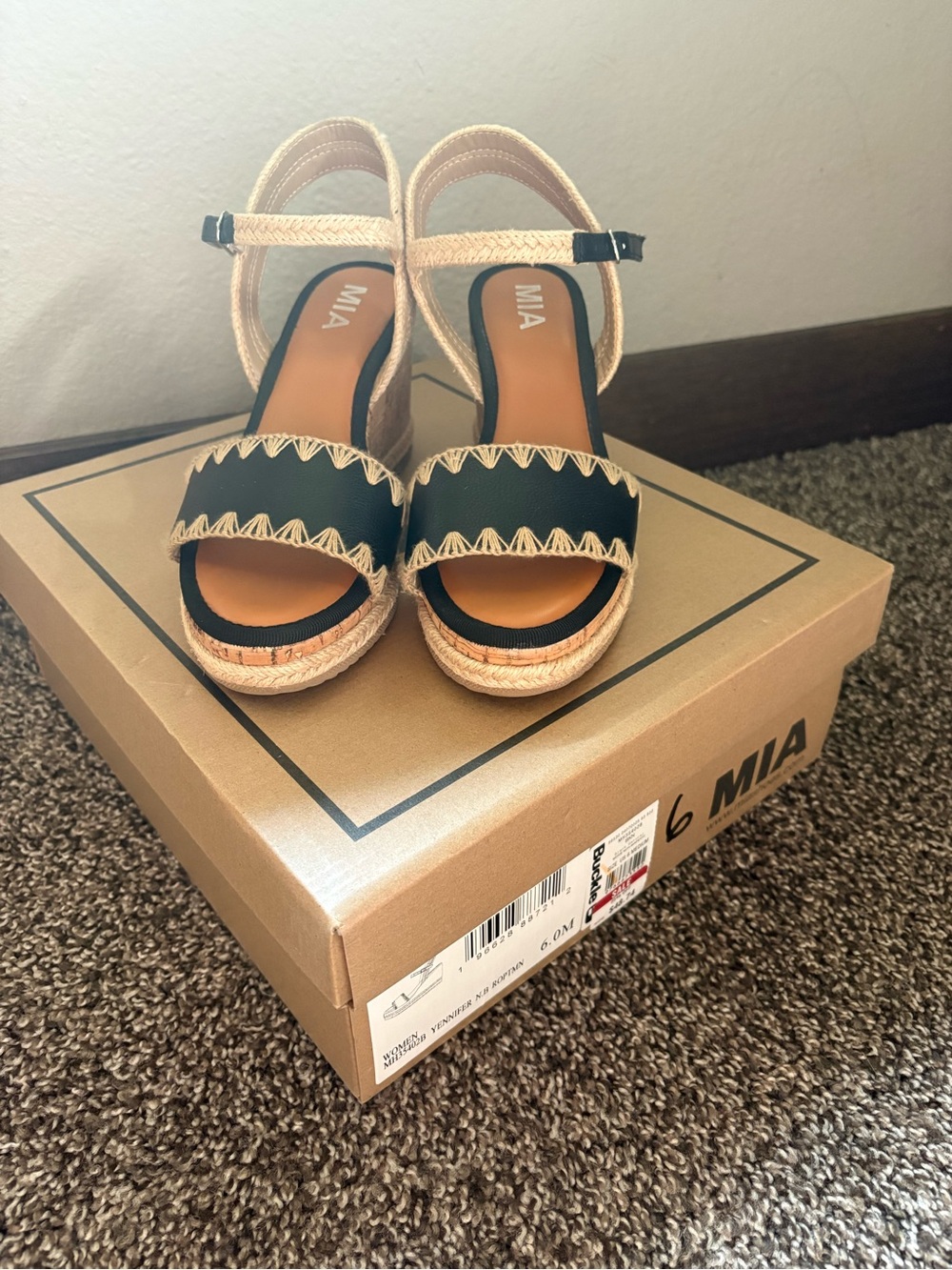 Buckle Buckle Women's Black and Natural Espadrille Wedge Sandals